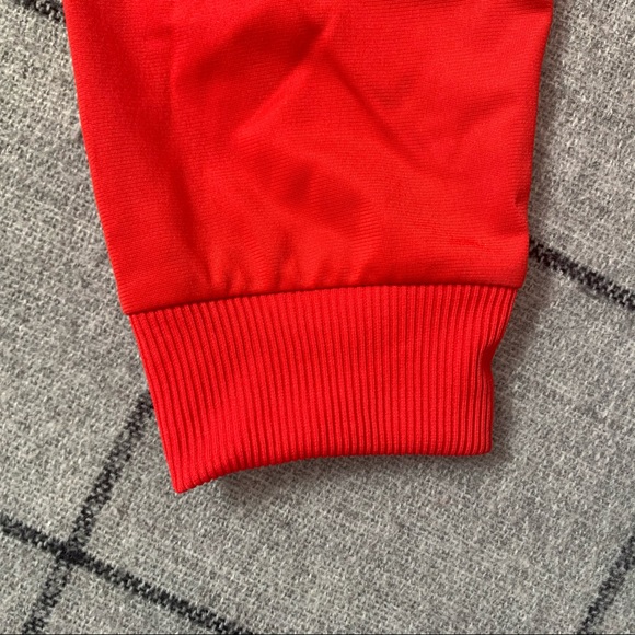 Red cropped jacket - Picture 4 of 5